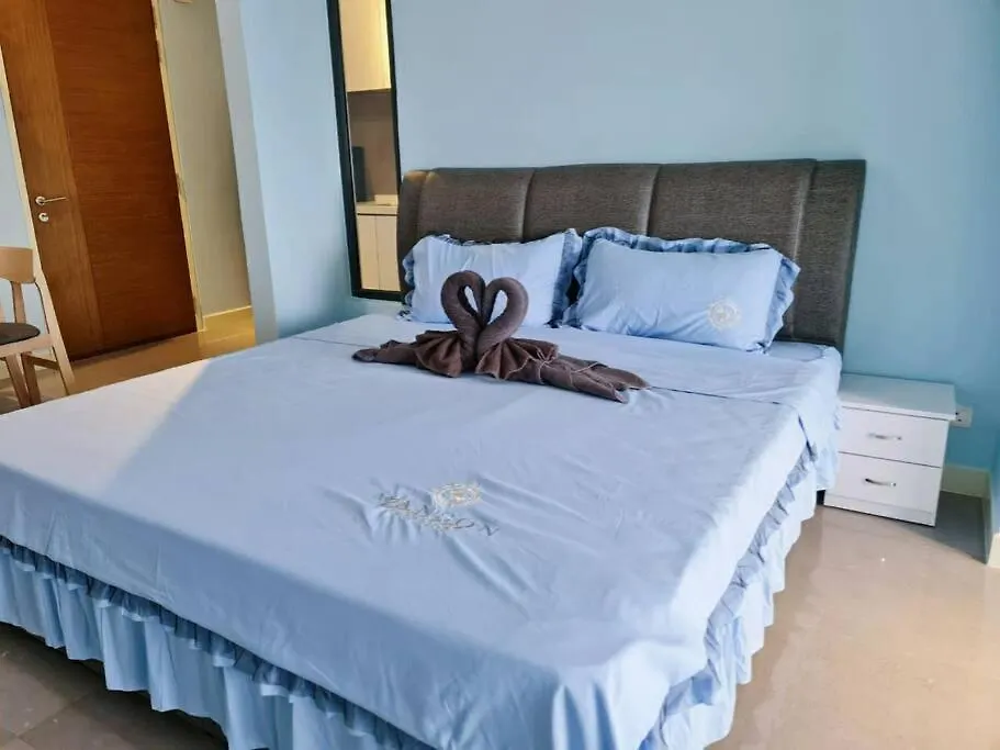 Lägenhet Amazingskybluesuite•Ownbathtub Malacca