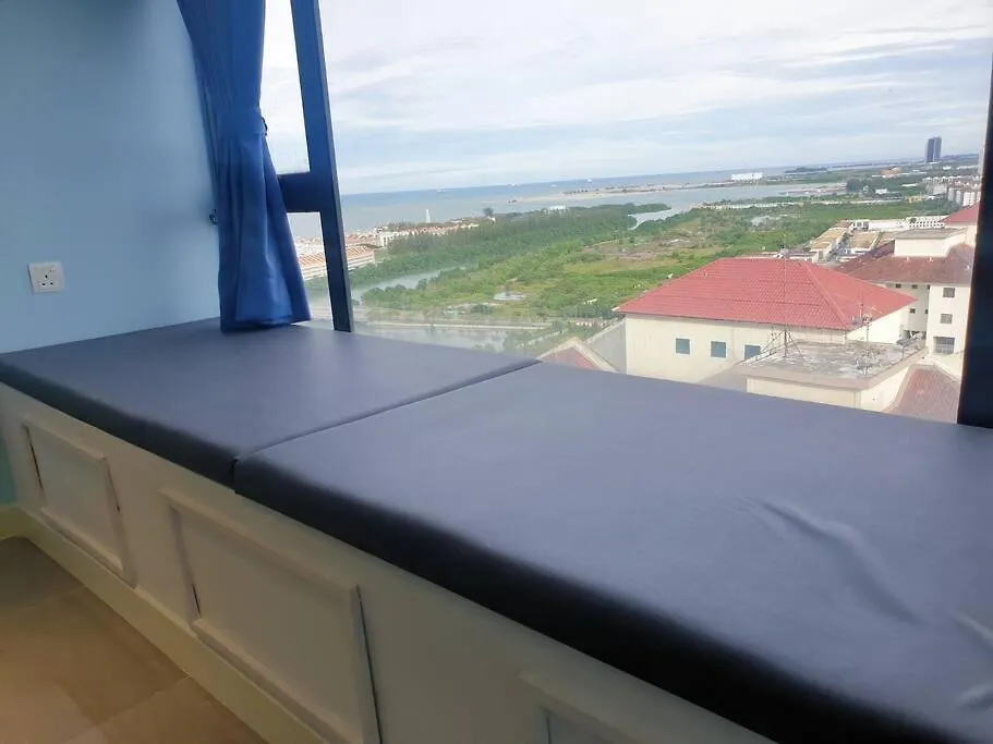 Amazingskybluesuite•Ownbathtub Malacca 0*,