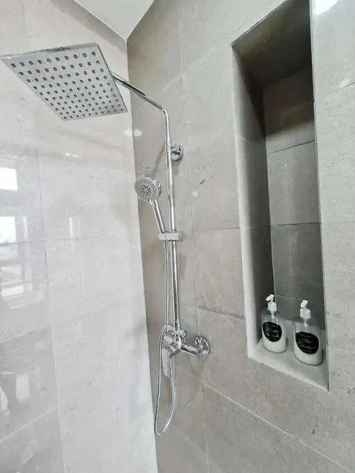 Amazingskybluesuite•Ownbathtub Malacca